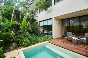 Jungle luxury Tulum Condo: private pool & jacuzzi